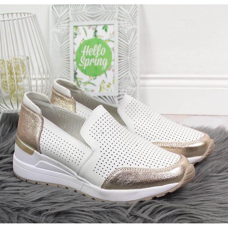 Kožené prolamované tenisky Filippo W PAW333B bílé bílý 2