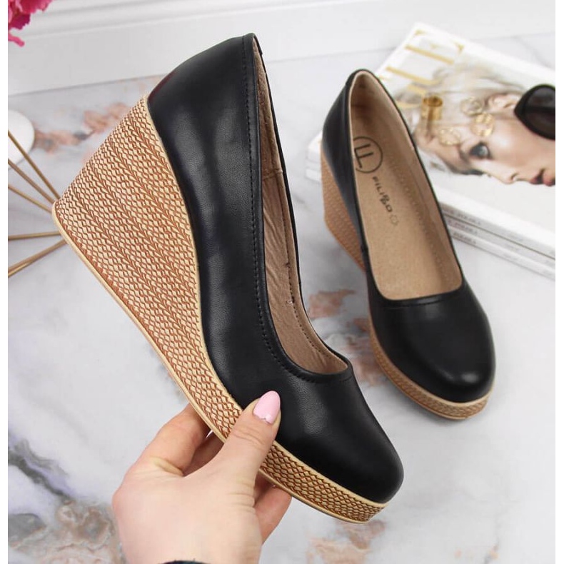 Kožené lodičky na klínku Filippo W PAW339A černé černá 1