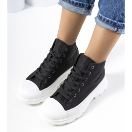 Černé kotníkové tenisky na platformě Boyes černý 1