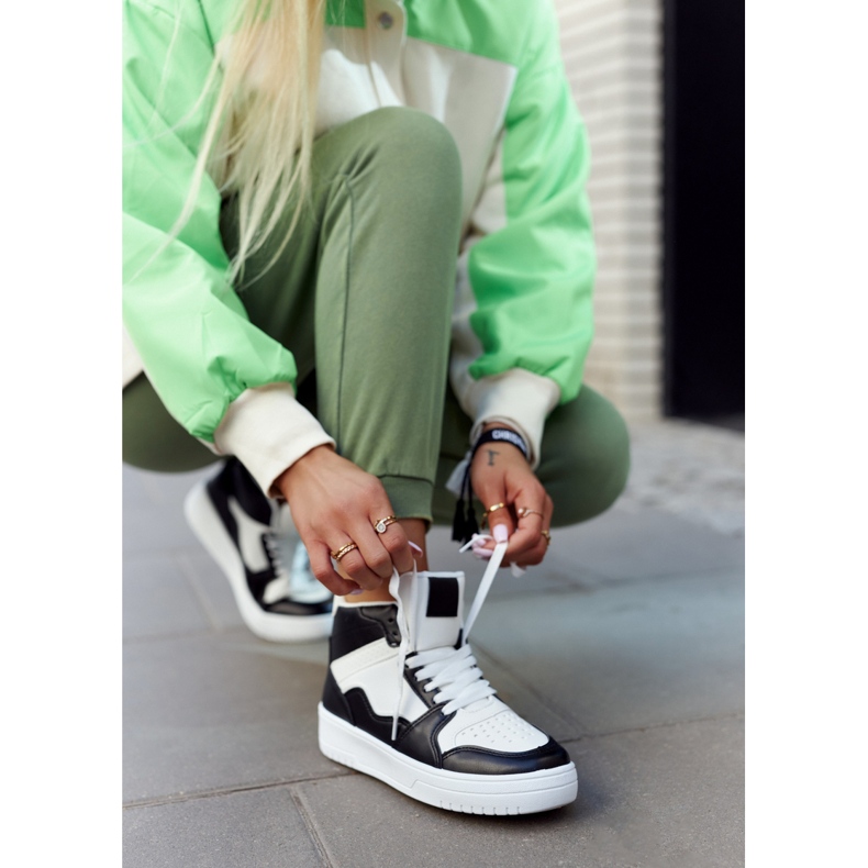 FG2 Vysoká dámská sportovní obuv bílá a černá Megithoe bílý 1