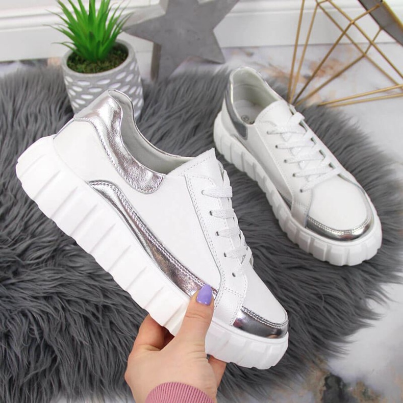 Kožené boty na platformě S. Barski W OLI161 bílé bílý 1