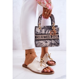 Kožené dámské pantofle Nicole 2659/004 Bílá a zlatá bílý 2