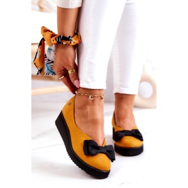 Semišové balerínky na platformě Maciejka 05062-07 Žlutá 1