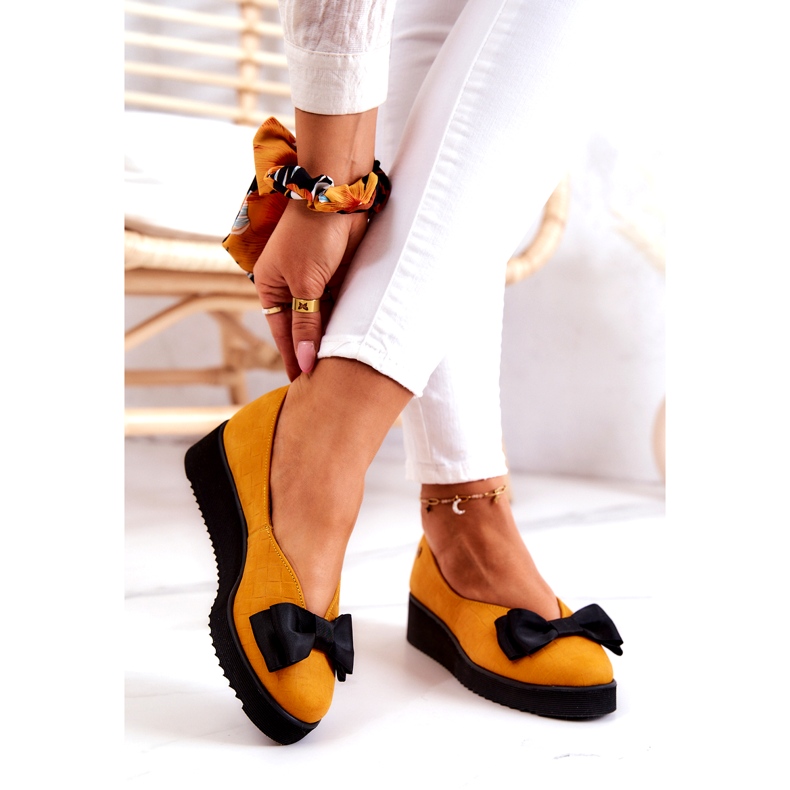 Semišové balerínky na platformě Maciejka 05062-07 Žlutá 2