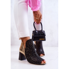 Kožené holínky na sloupku Maciejka 05507-01 Black and Gold černá zlatý 2