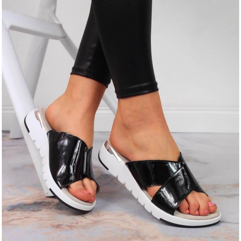 Lakované pantofle S. Barski W OLI159A černé černý 2