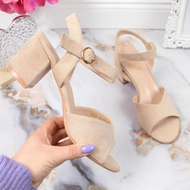 Sandály na béžovém sloupku Vinceza W JAN113B béžový 1