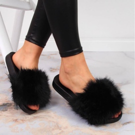 Černé kožešinové pantofle Vinceza W JAN97A černá 2 Černé kožešinové pantofle Vinceza W JAN97A černá 2