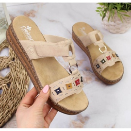 Béžové pantofle na klínku Rieker W RKR517 béžový 1