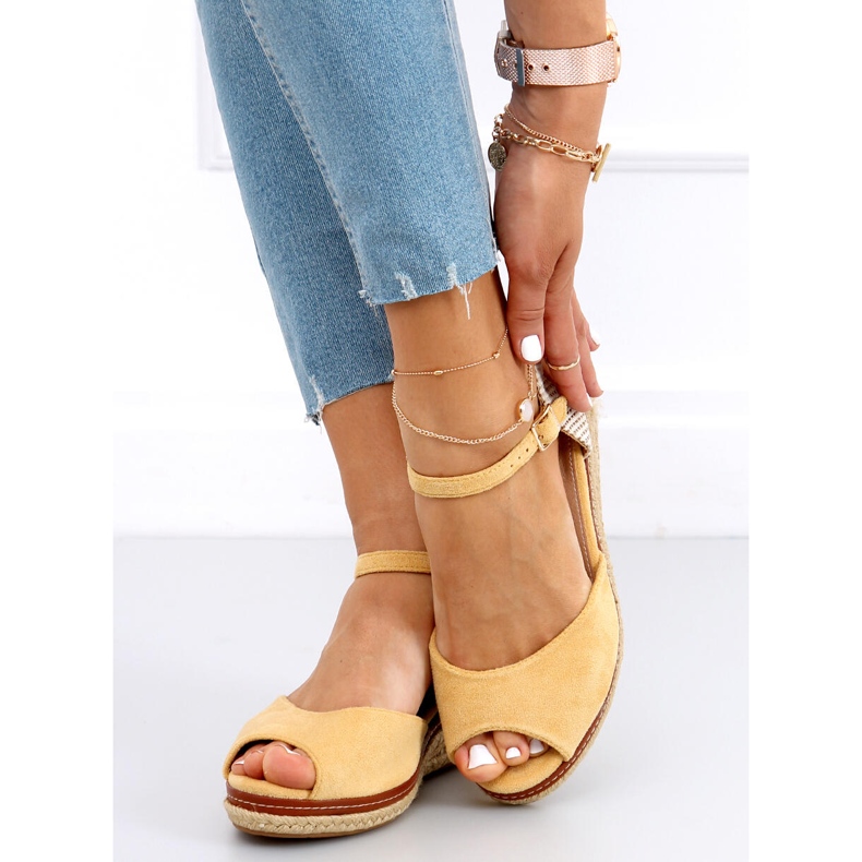 Sandály Espadrilky na klínku Mandira Yellow žluť 1