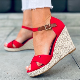 Červené sandály na klínku Lamis červený 1