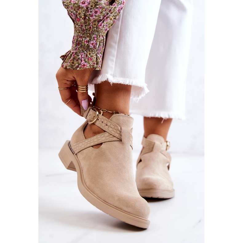 PL5 Dámské kožené kozačky s vykrojeným světle béžovým ramosem 1