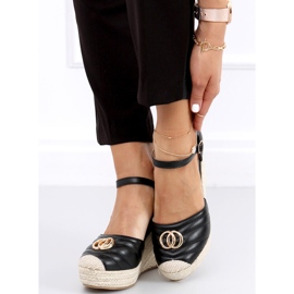 Černé sandály na klínku Aika černý 2