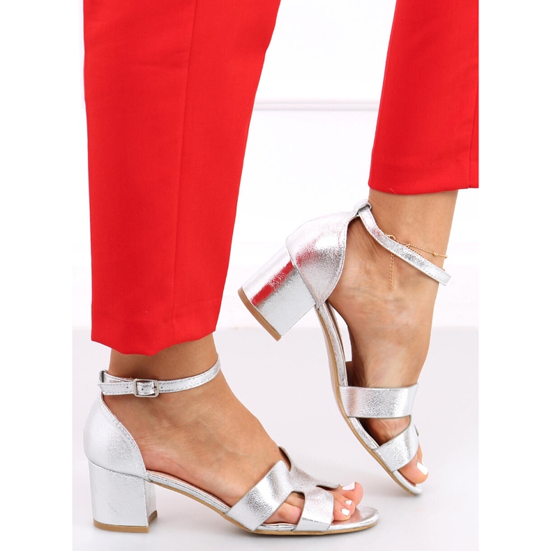 Sandály na vysokém podpatku značky Nabila Silver stříbrný 1