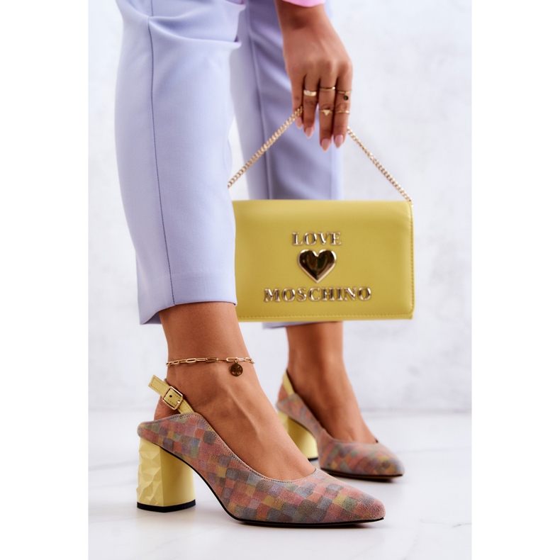 Semišové lodičky na sloupku Maciejka 05427-39 Vícebarevná vícebarevný žlutá 2 Semišové lodičky na sloupku Maciejka 05427-39 Vícebarevná vícebarevný žlutá 2