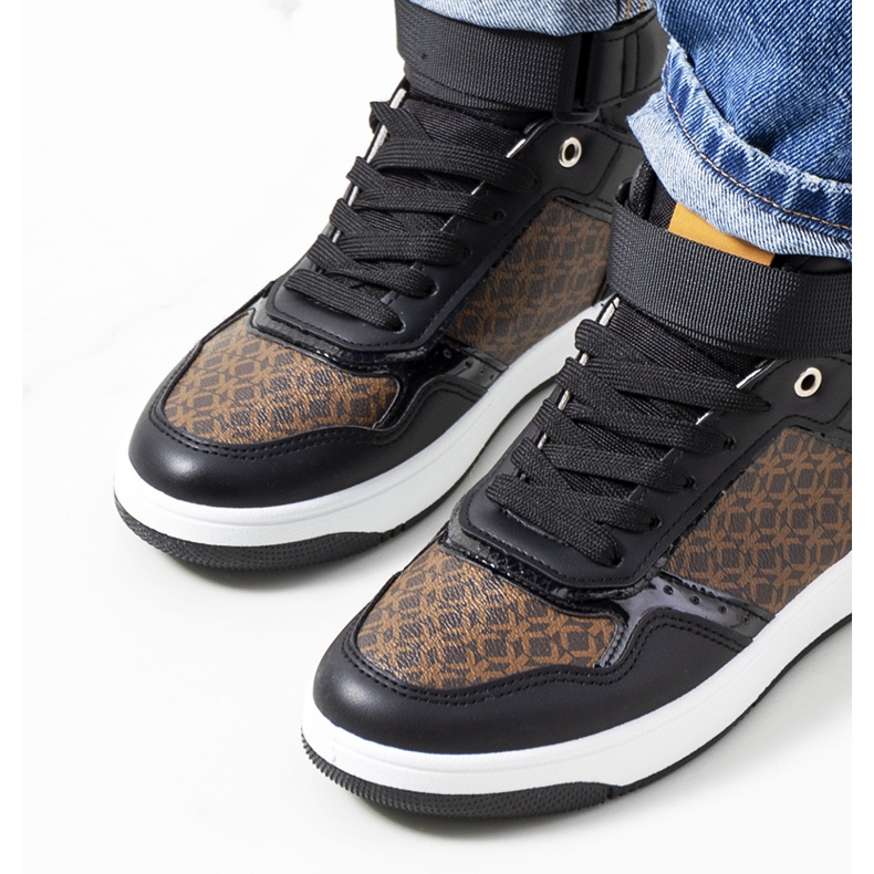 Černé tenisky značky Emmers hnědý černá 1 Černé tenisky značky Emmers hnědý černá 1