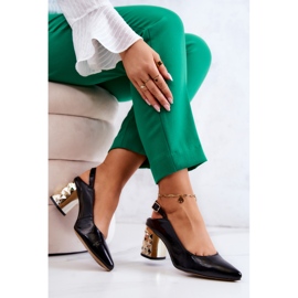 Kožené lodičky na tyči Maciejka 05427-01 Černá zlatý 1