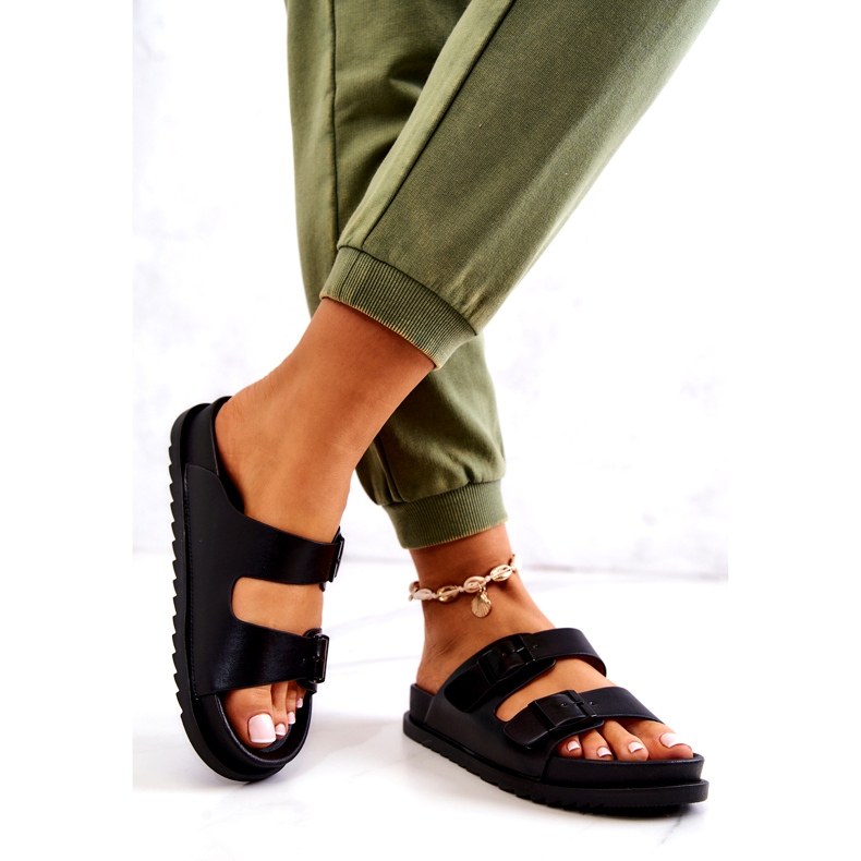 S.Barski Černé pantofle Corina se sponou černá 1