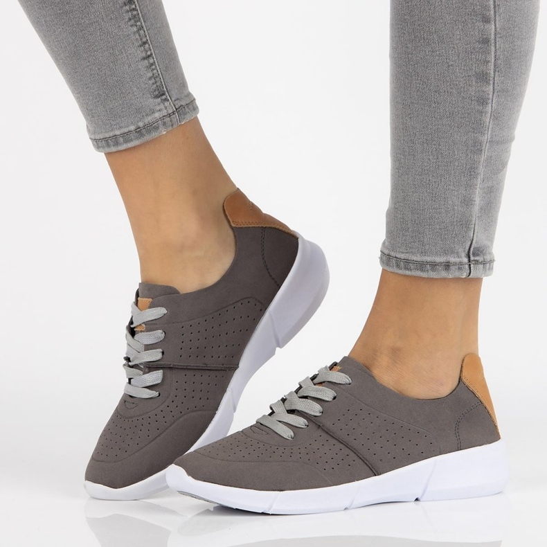 Šedé boty Filippo DP067 / 18 Gr šedá 2