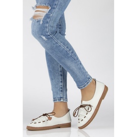 Kožené boty Filippo DP2058 / 21 Wh bílé bílý 1