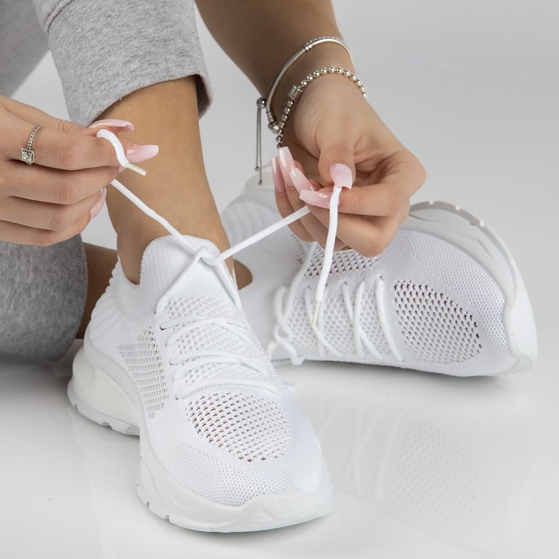 Bílé tenisky Filippo DTN2287 / 21 Wh bílý 1