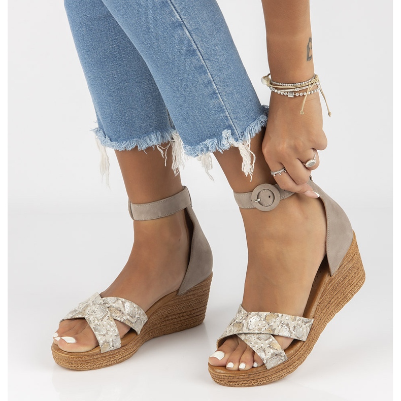 Kožené sandály Filippo 04565-04 / 00-5 zlatobéžová béžový 1