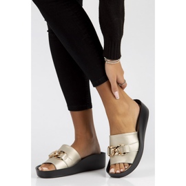 Kožené pantofle Filippo DK3590 / 22 Go golden zlatý 2