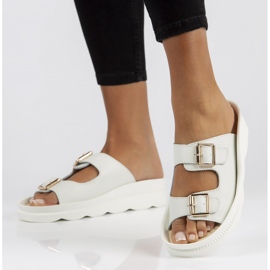 Kožené pantofle Filippo DK3599 / 22 Wh bílé bílý 1