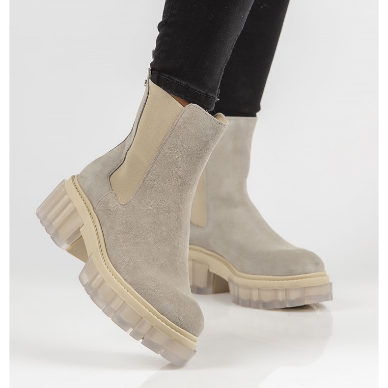 Šedé semišové boty Filippo 30328 šedá 1