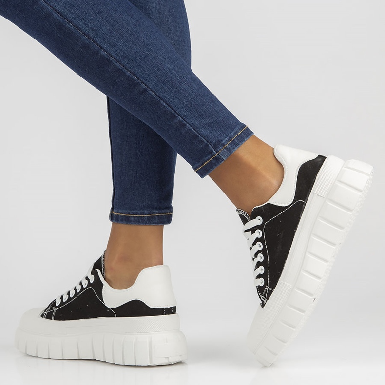 Černé tenisky Filippo 19352 černá 1