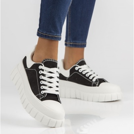 Černé tenisky Filippo 19352 černá 2