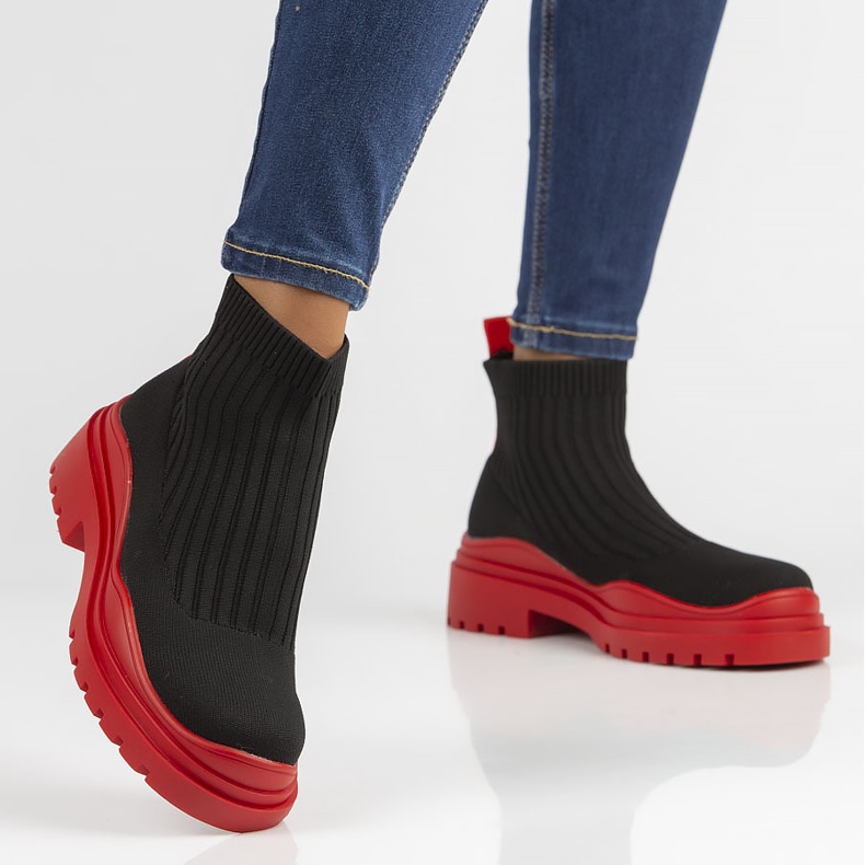 Červené boty Filippo 6850 černá 1