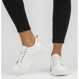 Kožené tenisky FILIPPO DP3522 / 22 Wh bílé bílý 1 Kožené tenisky FILIPPO DP3522 / 22 Wh bílé bílý 1