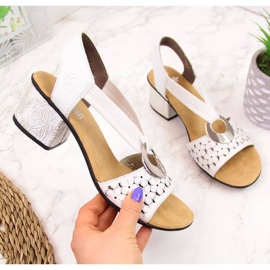 Kožené sandály s gumou Rieker W RKR433 bílé bílý 1