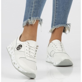 Kožené tenisky Filippo DP3542 / 22 Wh bílé bílý 2