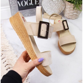 Sandály na klínku Big Star W JJ276032 béžové béžový 1