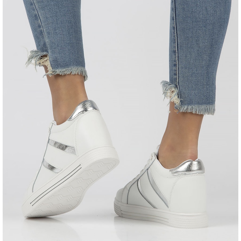 Kožené tenisky Filippo DP3549 / 22 Wh bílé bílý 1