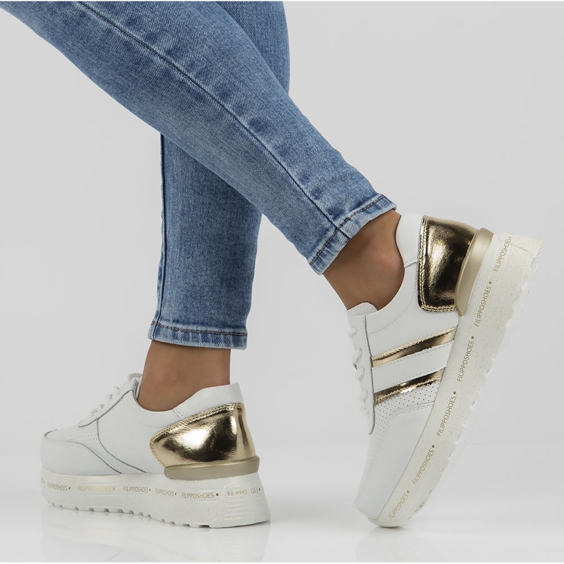 Kožené tenisky Filippo DP3689 / 22 Wh bílé bílý zlatý 1