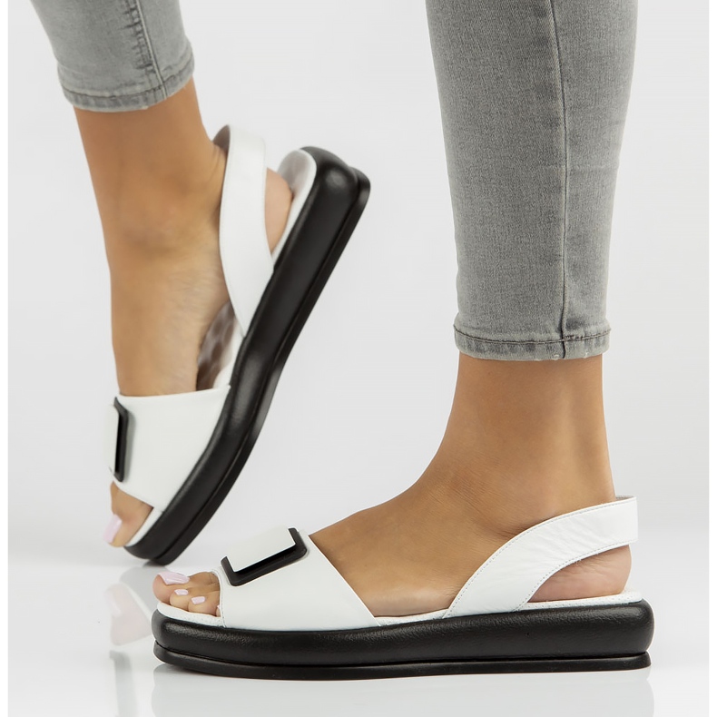 Kožené sandály Filippo DS3902 / 22 Wh bílé bílý 1