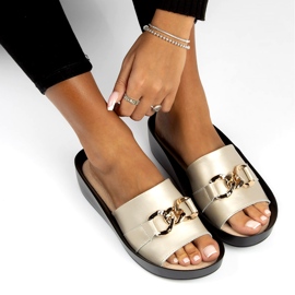 Kožené pantofle Filippo DK3590 / 22 Go golden zlatý 3