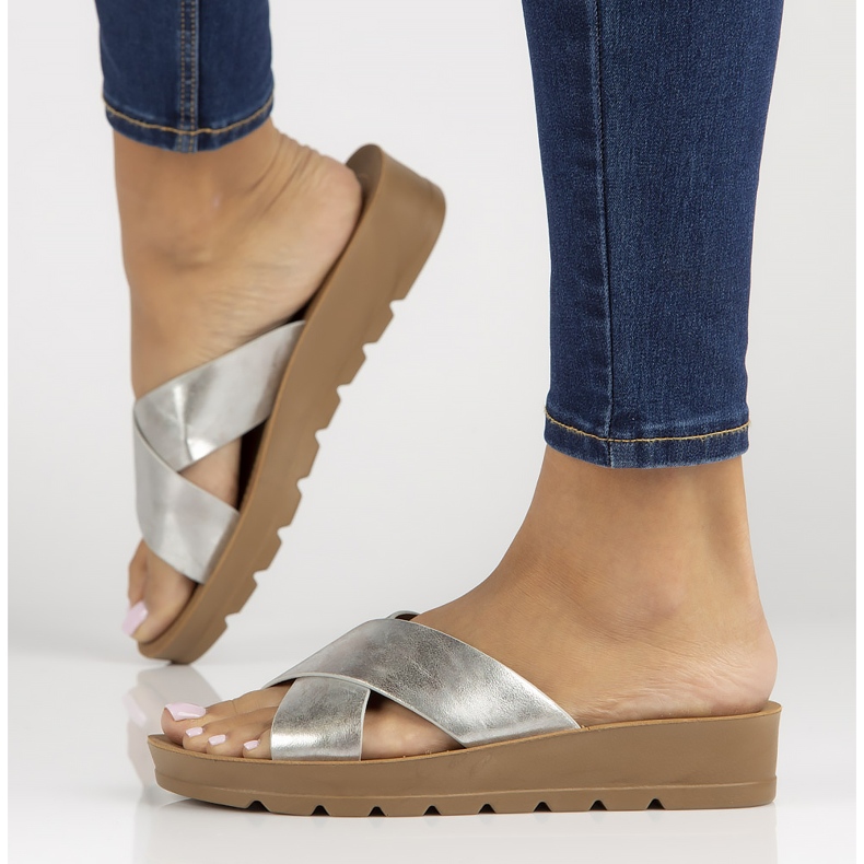 Stříbrné pantofle Filippo DK3611 / 22 Si stříbrný 1