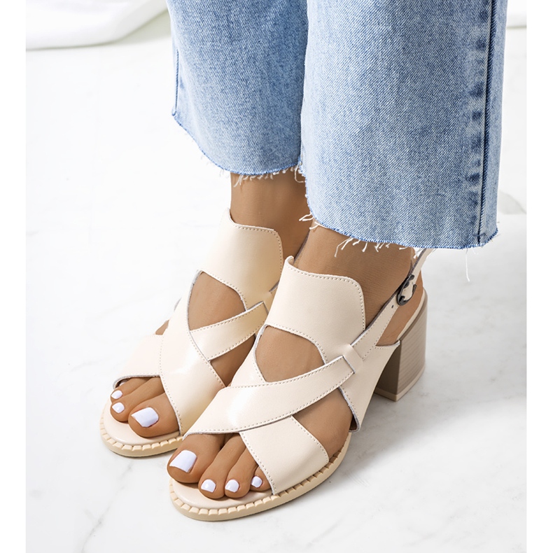 Béžové kožené sandály na sloupku Destina béžový 1