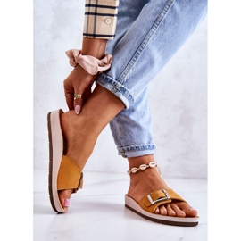 Módní dámské pantofle s přezkou Inblu CP000031 žluté žlutá 2