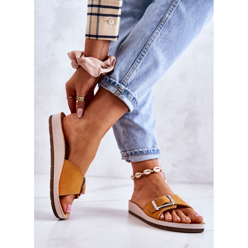 Módní dámské pantofle s přezkou Inblu CP000031 žluté žlutá 2