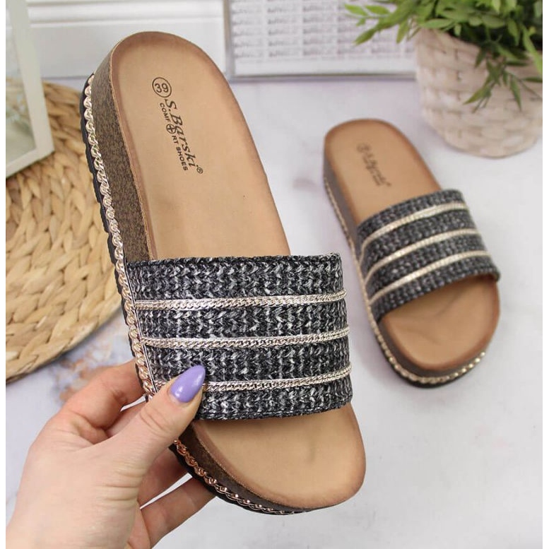 Černé pantofle na platformě W S. Barski černý 1