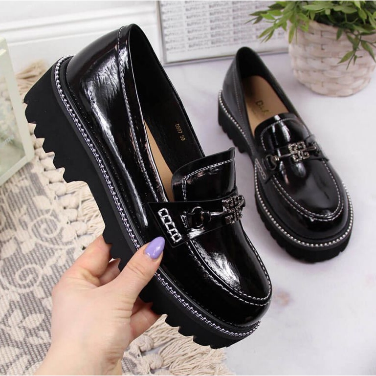 Černé lakované boty W S. Barski černá 1