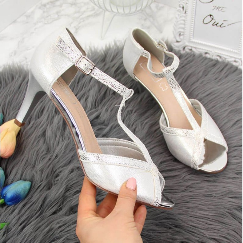 Elegantní stříbrné sandály s otevřenou špičkou W Filippo 1