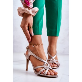 Kožené sandály na vysokém podpatku Laura Messi 2002 béžová a zlatá béžový 1