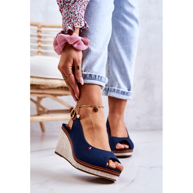 Dámské pohodlné sandály se sponou v tmavě modré barvě Thallas modrý 1