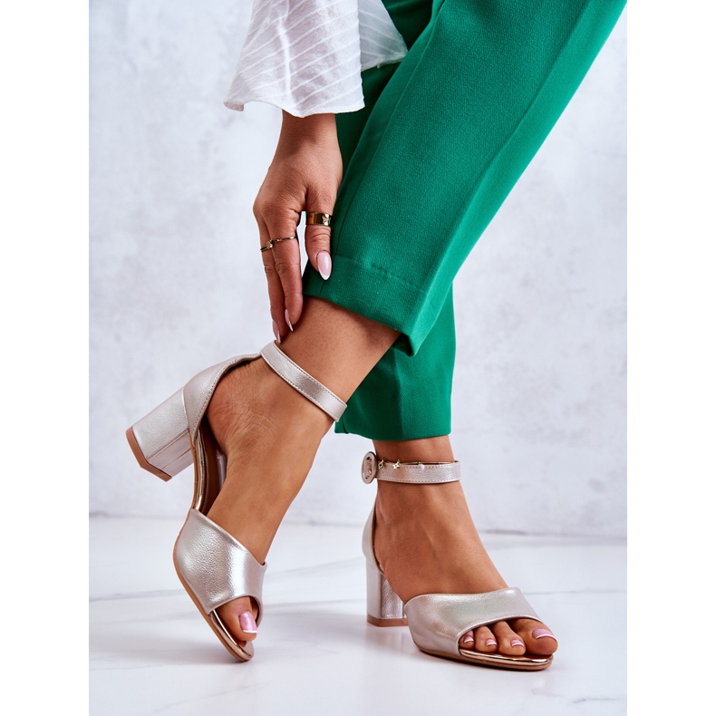 Kožené sandály na vysokém podpatku Vinceza 22-20100 Golden zlatý 2